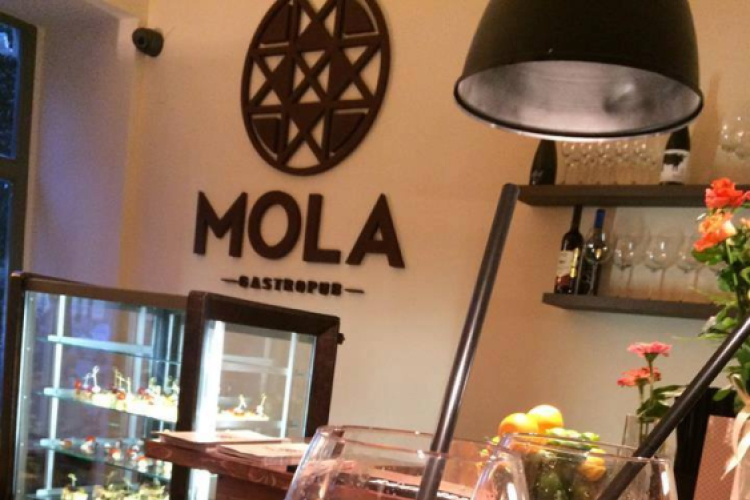 Mola Gastropub