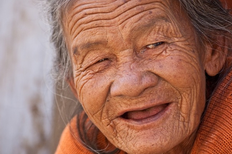 Félelmetes ütemben öregszik a világ népessége.