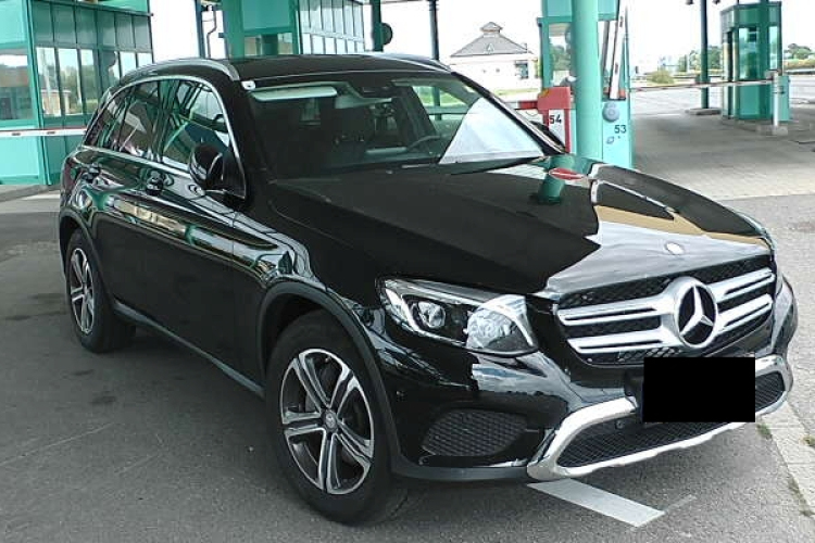 Körözött Mercedes Röszkén