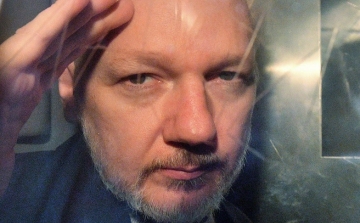 Kibővítették a vádpontokat a WikiLeaks alapítója ellen