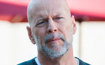 Bruce Willis kisvárosi seriffet játszik