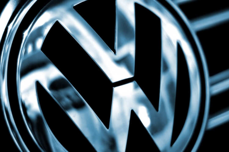Felfüggesztette az elektromos, a hibrid és a gázüzemű autók értékesítését a Volkswagen