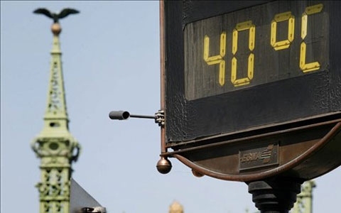 Augusztus első napján is megdőlt egy fővárosi melegrekord